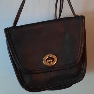 Vintage COACH Leather Crossbody Shoulder Bag/Purse